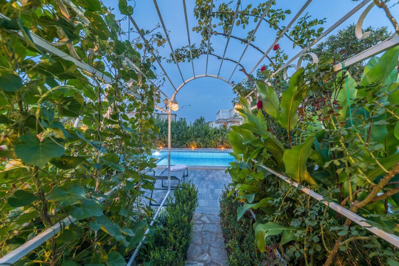 Villa Emilia Vodice Exteriör bild