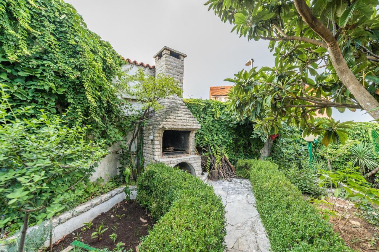 Villa Emilia Vodice Exteriör bild