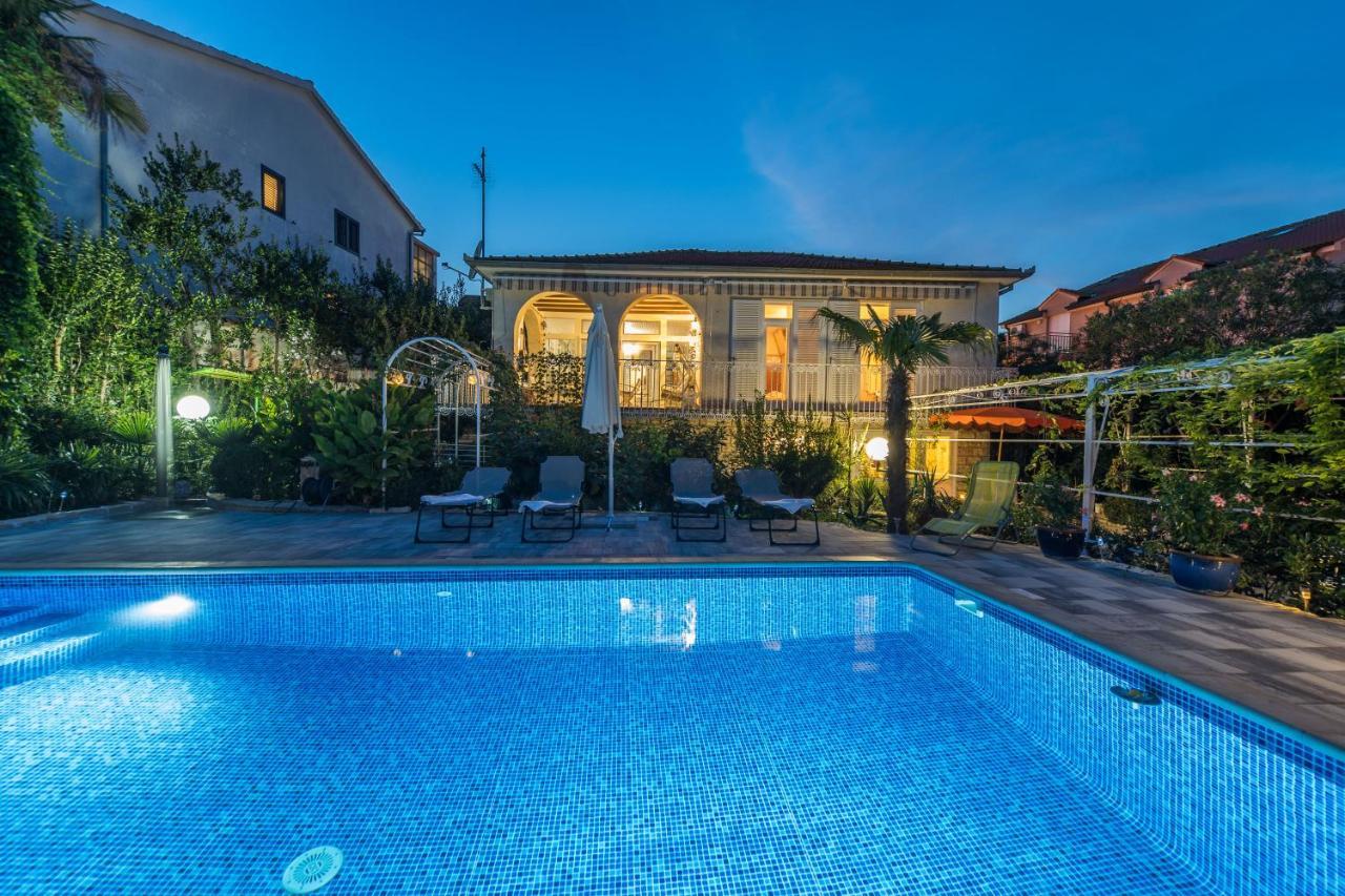 Villa Emilia Vodice Exteriör bild