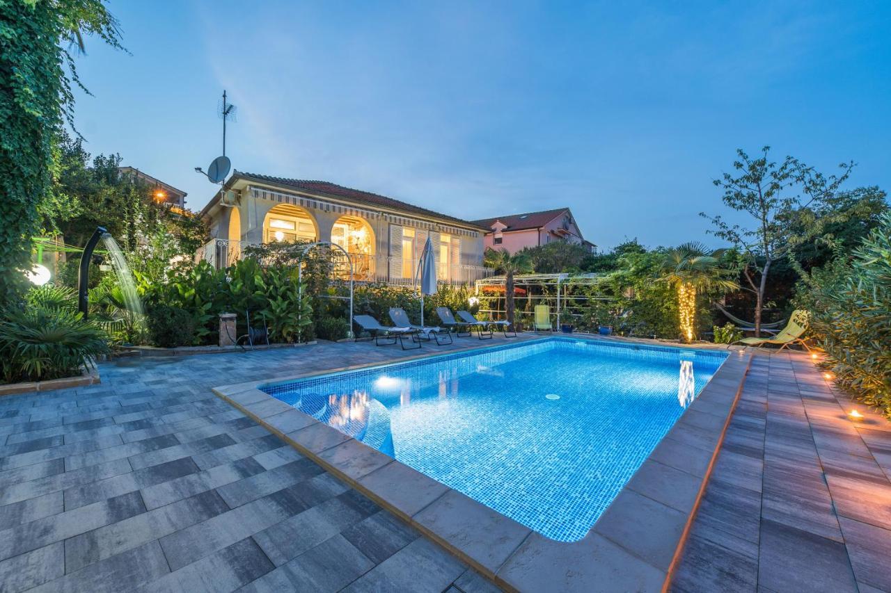 Villa Emilia Vodice Exteriör bild